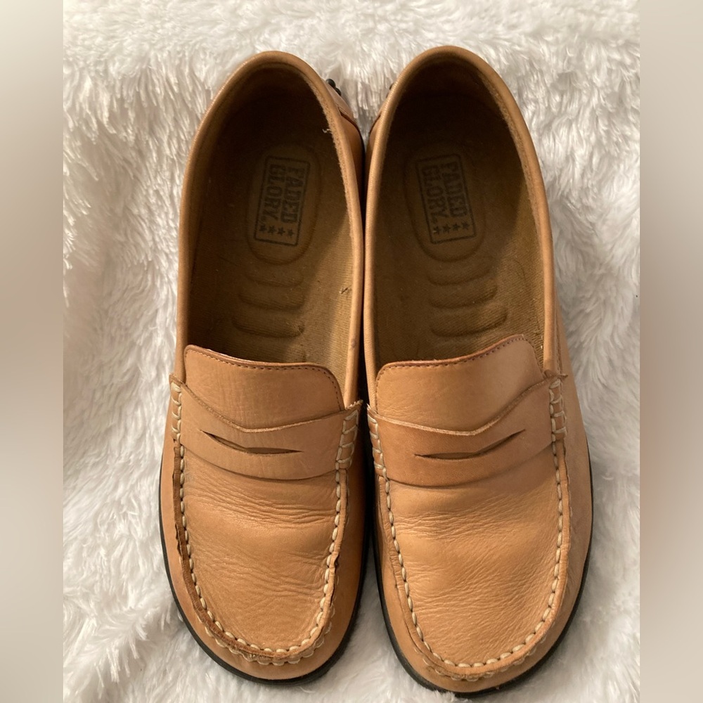 Women’s Light Brown Faded Glory Leather Loafers.  Gently worn, Size 8